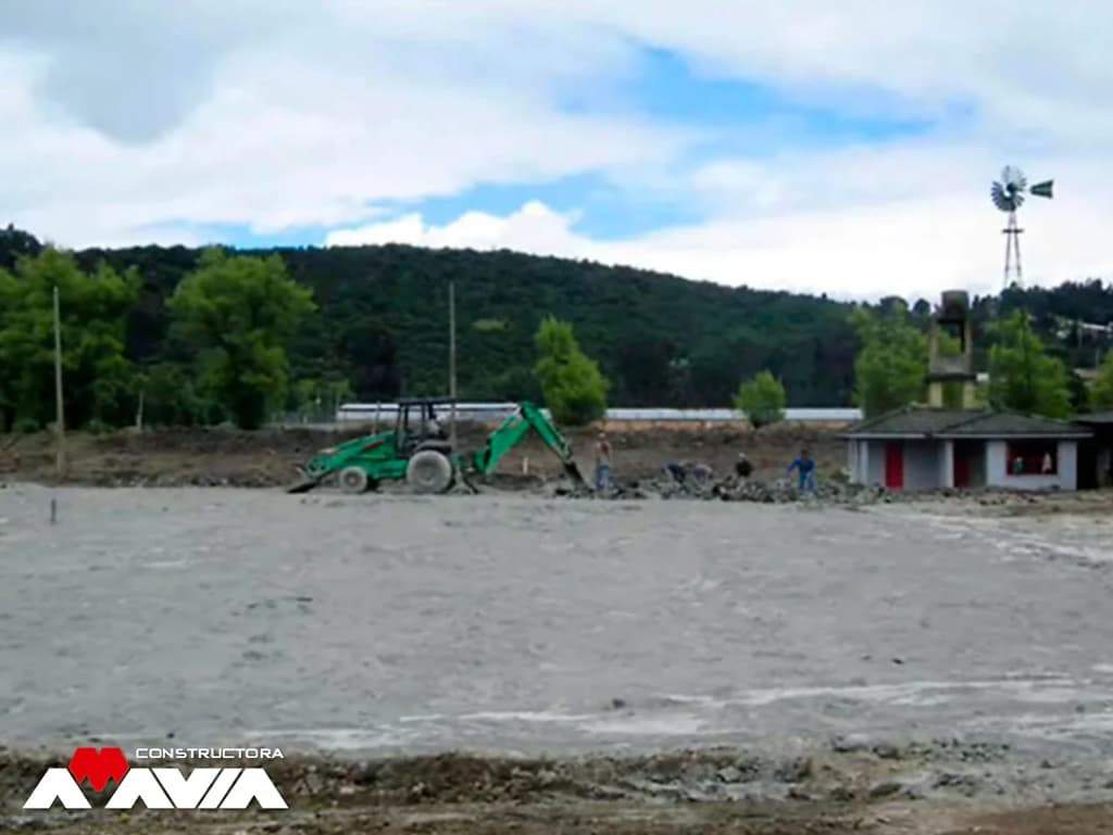 Imagen carrucel donde se muestra patio con la maquinaria