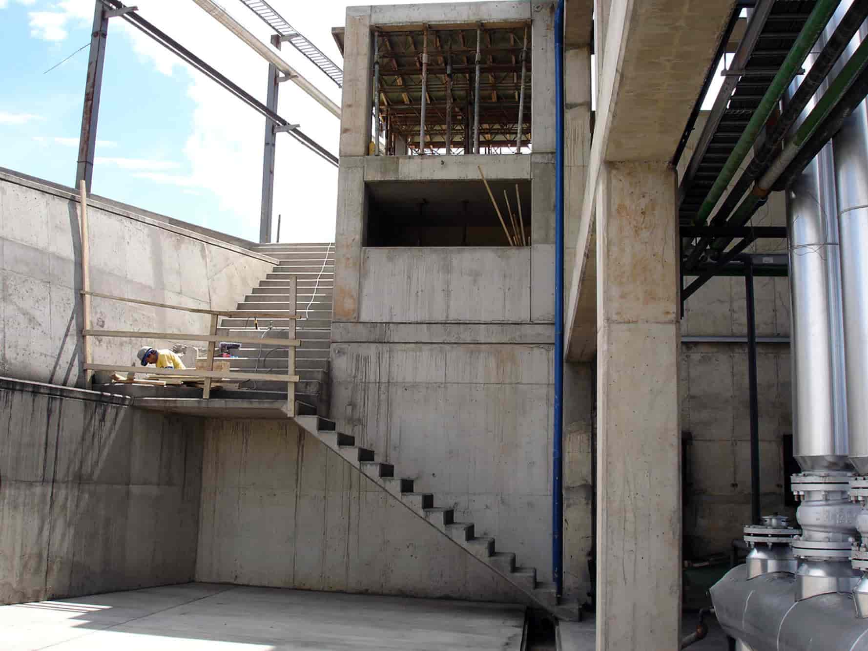 Imagen carrucel donde se muestra la contruccion del proyecto